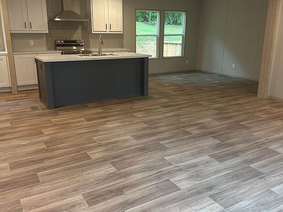 4th image of 2151 Mount Moriah Rd