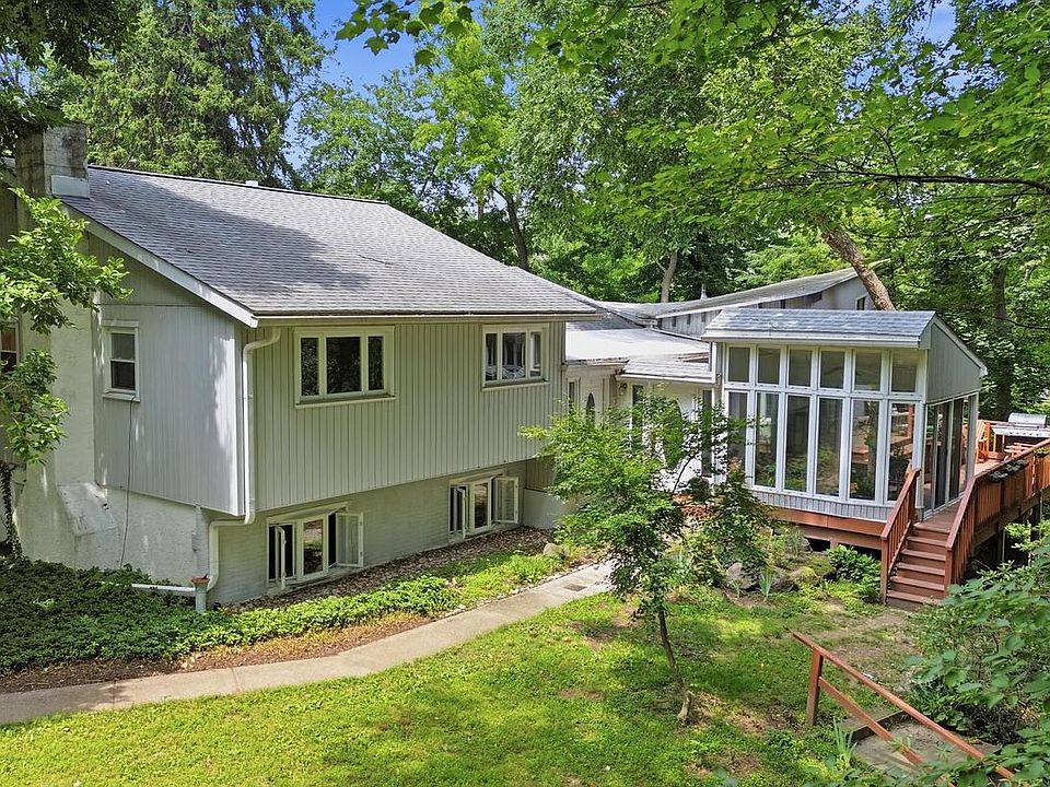 1st image of 1132 Lindsay Ln