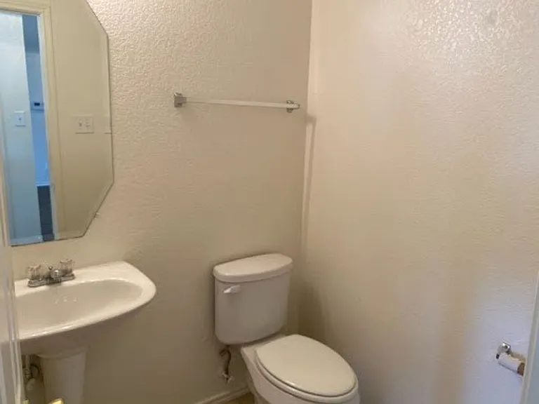 1101 Mustang Ridge Dr — Photo 14