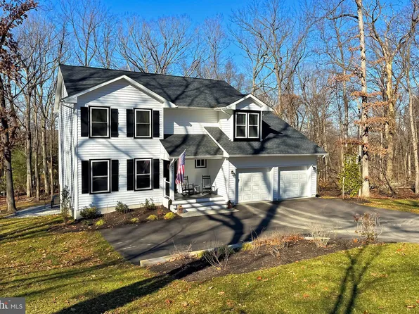 77 Balsam Ln, Bluemont, VA 20135