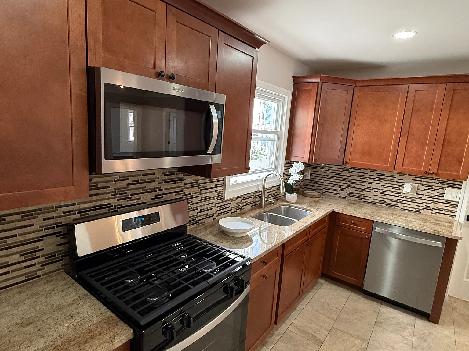 3 bed, $2,650 — Photo 3