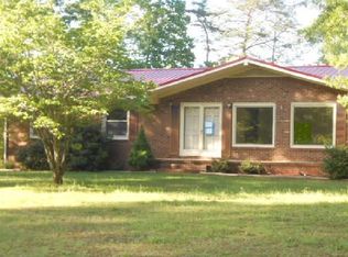 591 Hampton Rd, Eden, NC 27288