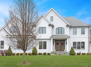 1 Polaris Cir, Wellesley, MA 02481