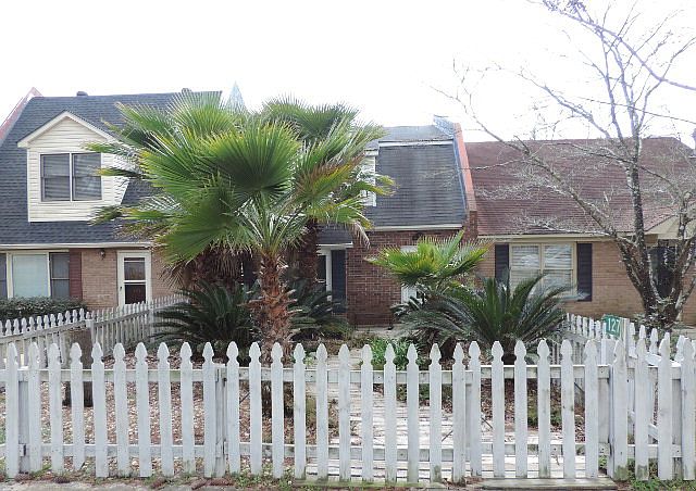1st image of 127 127 West Blvd #127