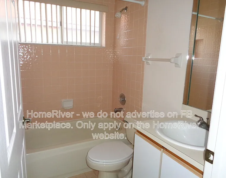 3 bed, 2.0 bath, 1932 sqft, $3,200 — Photo 3