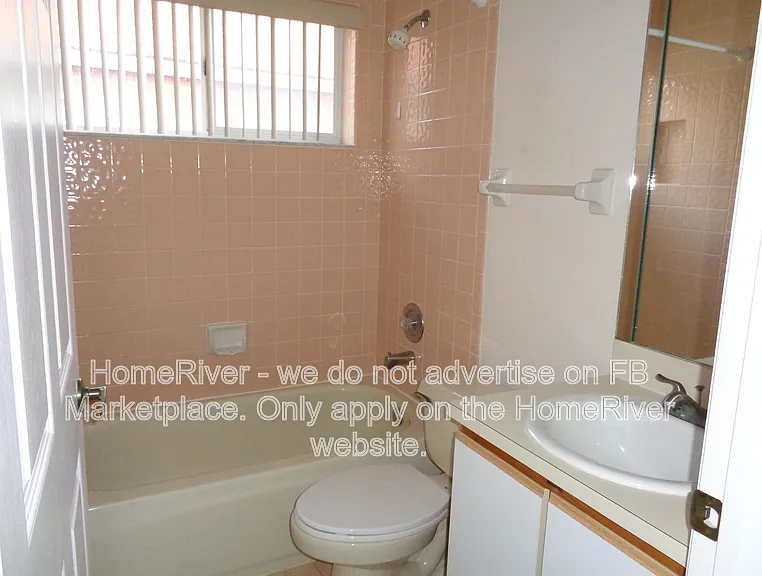 7512 Stirling Bridge Blvd N — Photo 3
