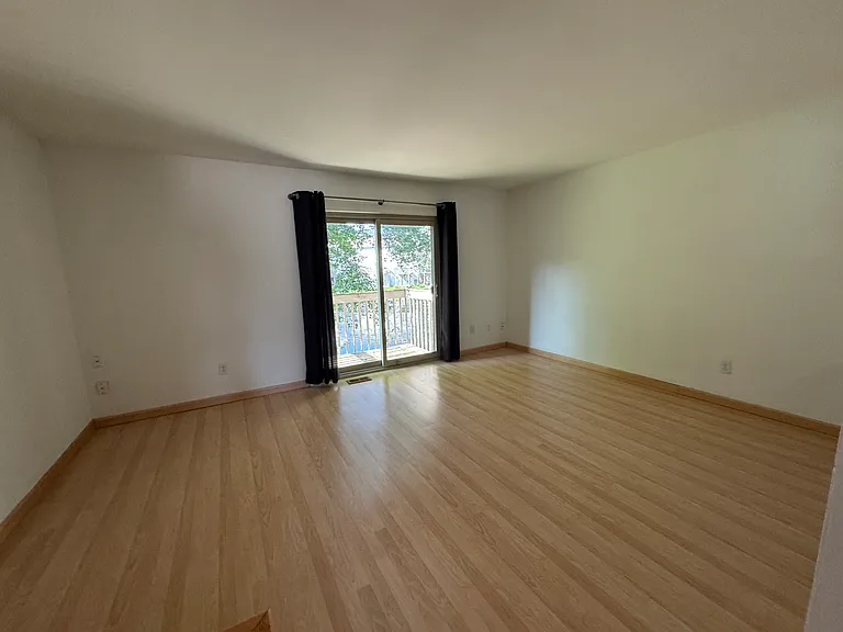 7300 Bluewater Dr #5 — Photo 8