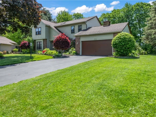 262 Montvale Ln, Rochester, NY 14626