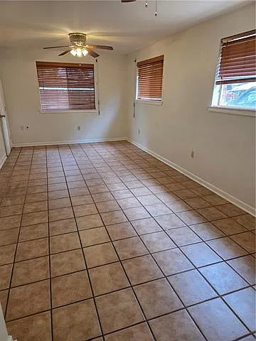 3 bed, 2.0 bath, 1600 sqft, $1,900 — Photo 4