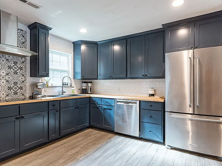 636 S Wood Ave — Photo 6