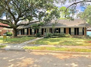 7918 Braesdale Ln, Houston, TX 77071