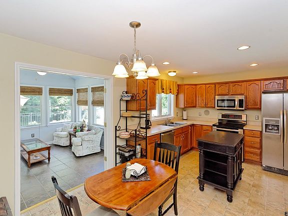 2nd image of 347 Moonlight Dr