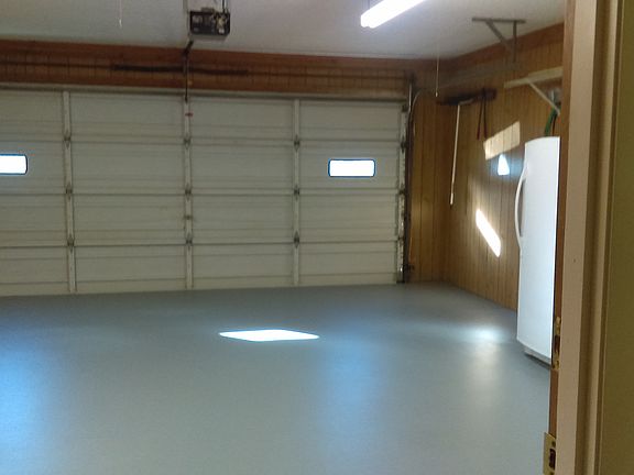 2 Car Garage 23' X 19'