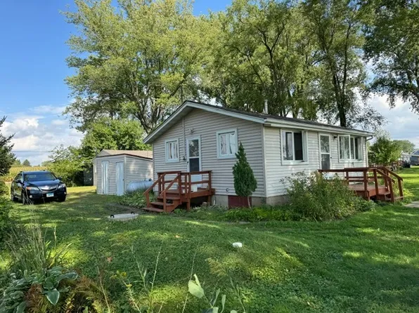 W9559 Stone Ledge Rd, Beaver Dam, WI 53916