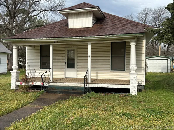 447 N Thompson St, Vinita, OK 74301
