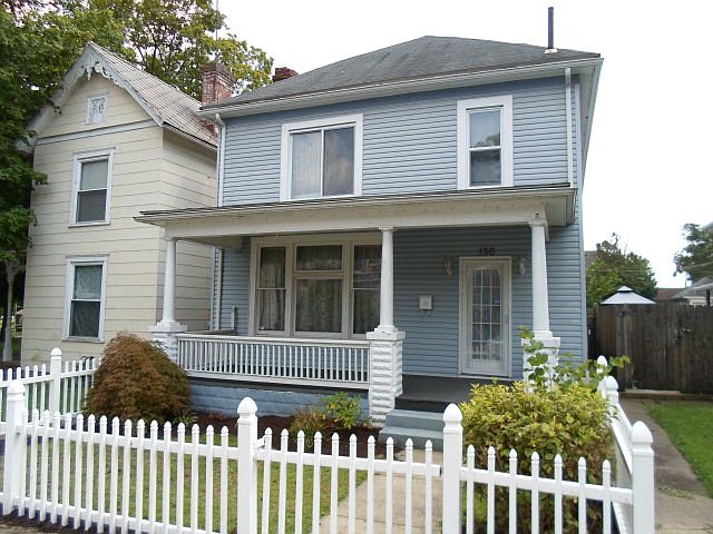 1st image of 150 E 5th St