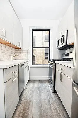 Rented by Bohemia Realty Group | media 11