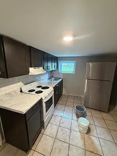 240 S 5th St #1 Photo 1