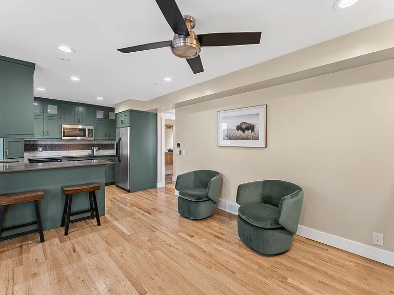 1749 S Oak Springs Dr — Photo 21