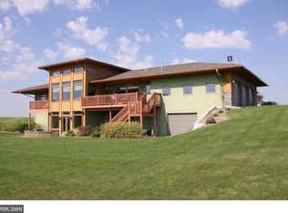 1041 174th St, Hammond, WI 54015