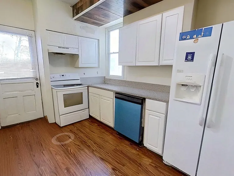 2545 Vestry Ave — Photo 7