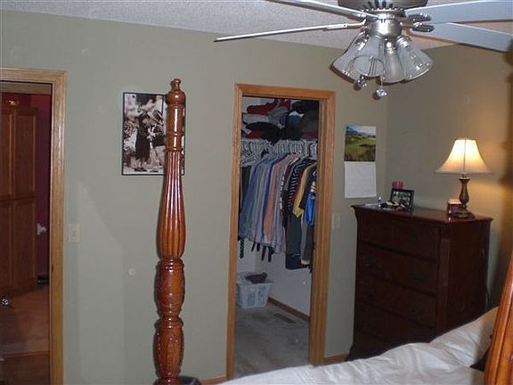 Master Bedroom - Closet