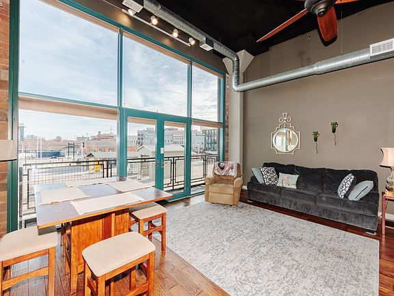 4th image of 401 W Shoreline Dr Unit 213