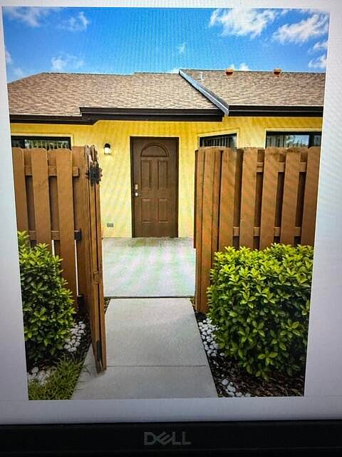 1st image of 223 Springdale Cir