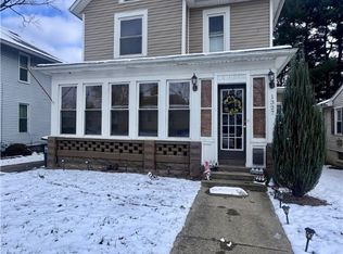 1327 Elm St, Cambridge, OH 43725