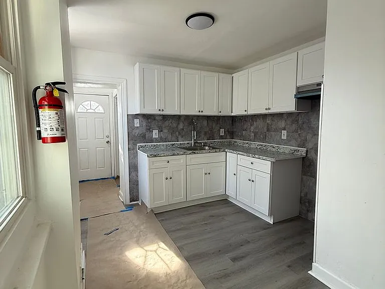538 Bailey St — Photo 9