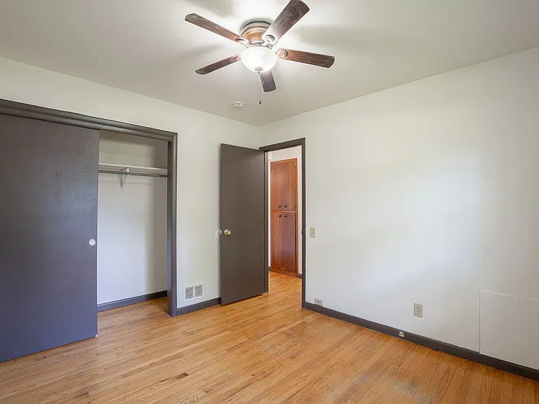 2113 Lake Point Dr — Photo 9
