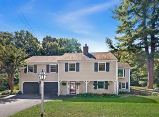 46 Pine Hill Rd, Lynnfield, MA 01940