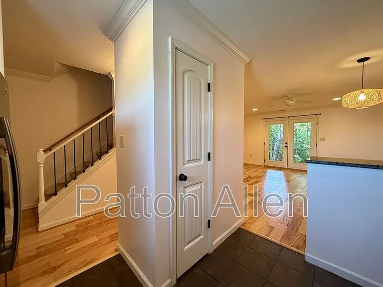 15 Lees Creek Rd #J — Photo 14