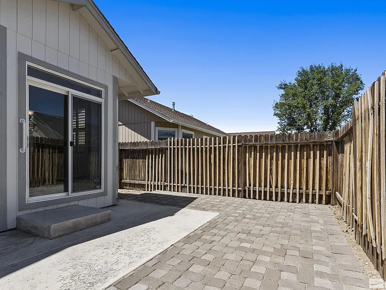 1370 Chichester Dr — Photo 22