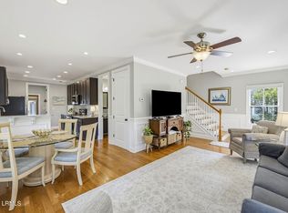 318 Cockle Ln, Beaufort, SC 29906