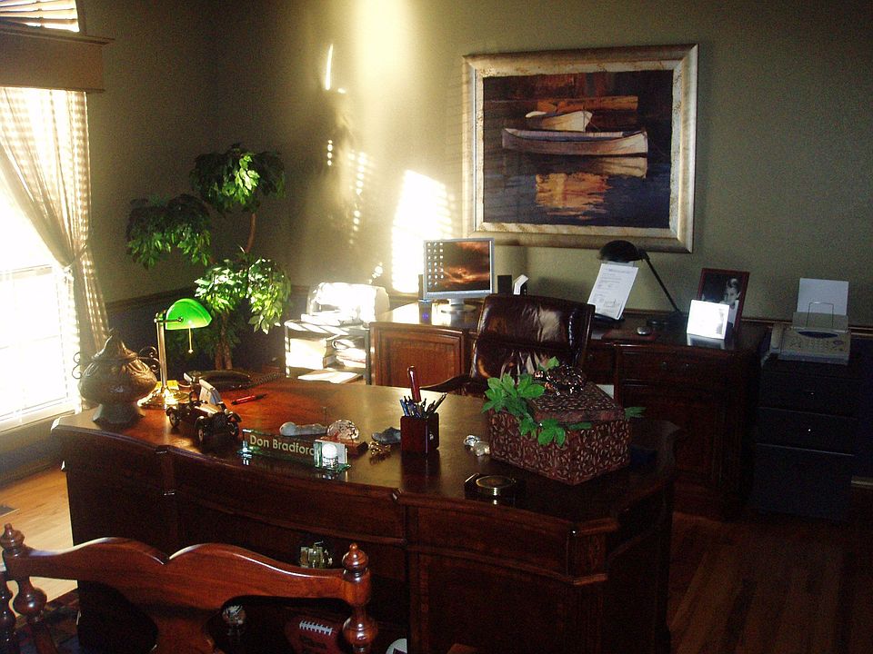 Office/Formal Living