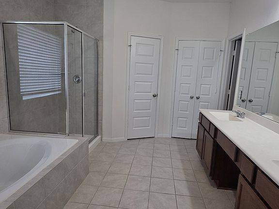 Master bedroom bathroom