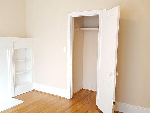 2nd image of 442 S Lombard Ave APT 1