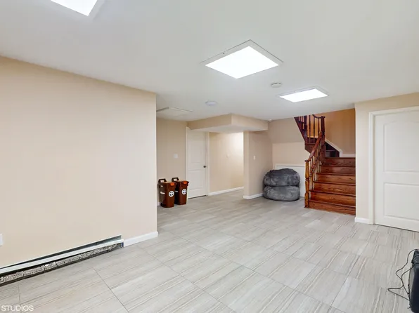 3832 Lyme Avenue image 23 of 29