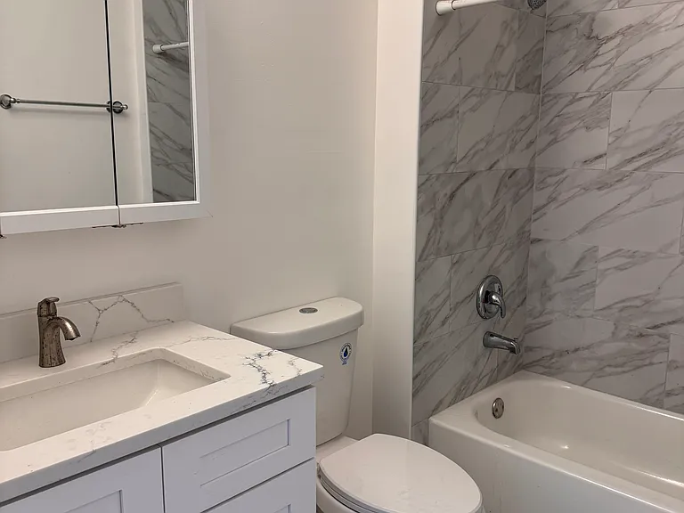 3757 N Hermitage Ave #1 — Photo 8