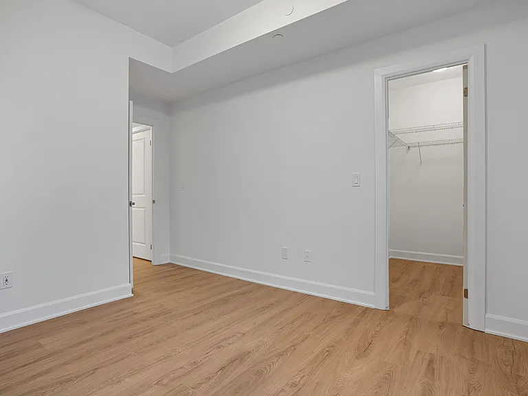 3240 William Coltson Ave — Photo 68