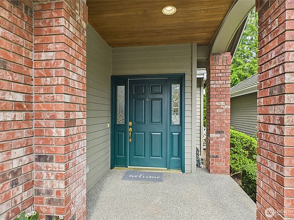 3rd image of 15602 Country Club Dr #B