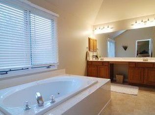 3036 Derby Ct, Aurora, IL 60502