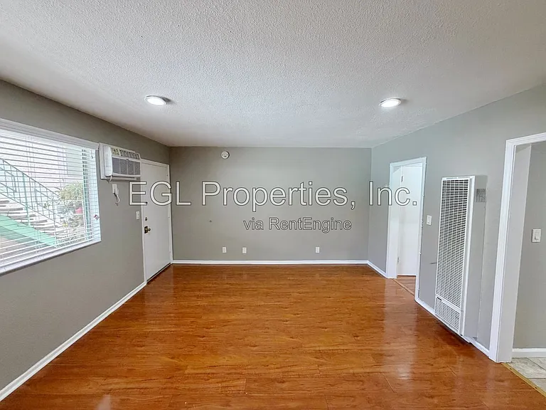 5916-5922 Carlton Way/1555 N. Bronson — Photo 7