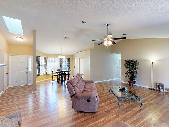 4th image of 8518 Cross Timbers Dr W
