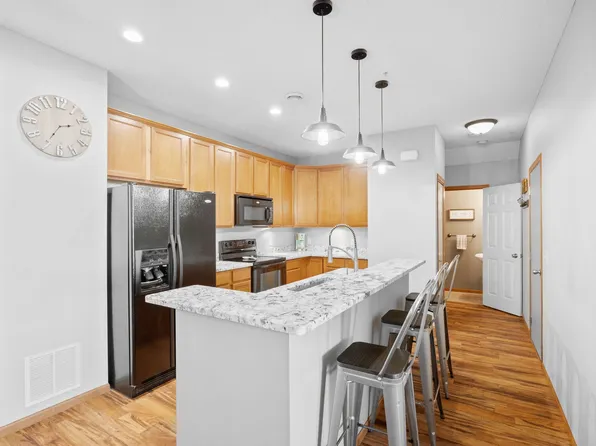 1646 White Pine Way Unit F, Carver, MN 55315