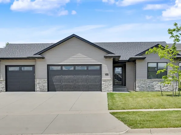565 Dakota Ave, Tiffin, IA 52340