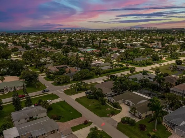 805 97th AVE N, NAPLES, FL 34108