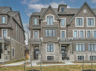 17 Selfridge Way, Whitby, ON L1N 0N9