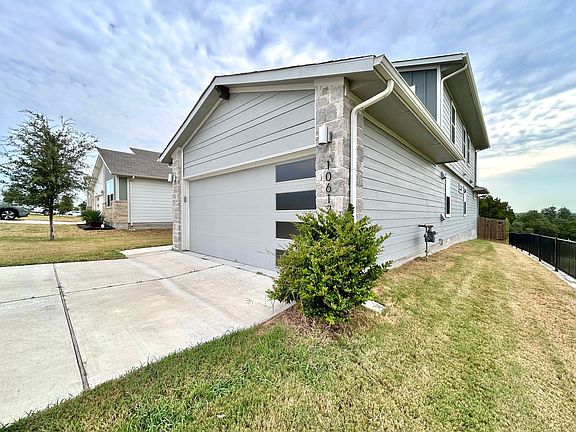 3rd image of 10613 Deaton Ln
